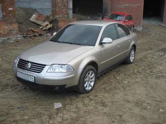 2004 Volkswagen Passat Photos