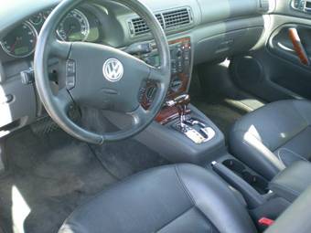 2004 Volkswagen Passat Images