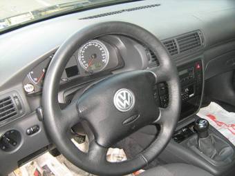 2004 Volkswagen Passat Photos