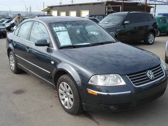 2004 Volkswagen Passat Photos