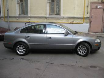 2004 Volkswagen Passat Pictures