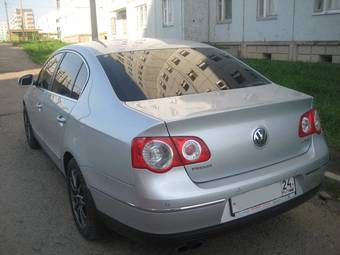 2005 Volkswagen Passat Photos