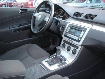 2008 Volkswagen Passat Photos