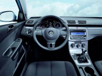 2009 Volkswagen Passat Pictures