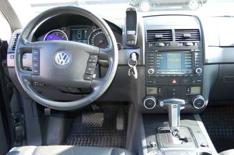 2005 Volkswagen Touareg Pictures