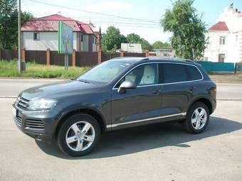 2012 Volkswagen Touareg Photos