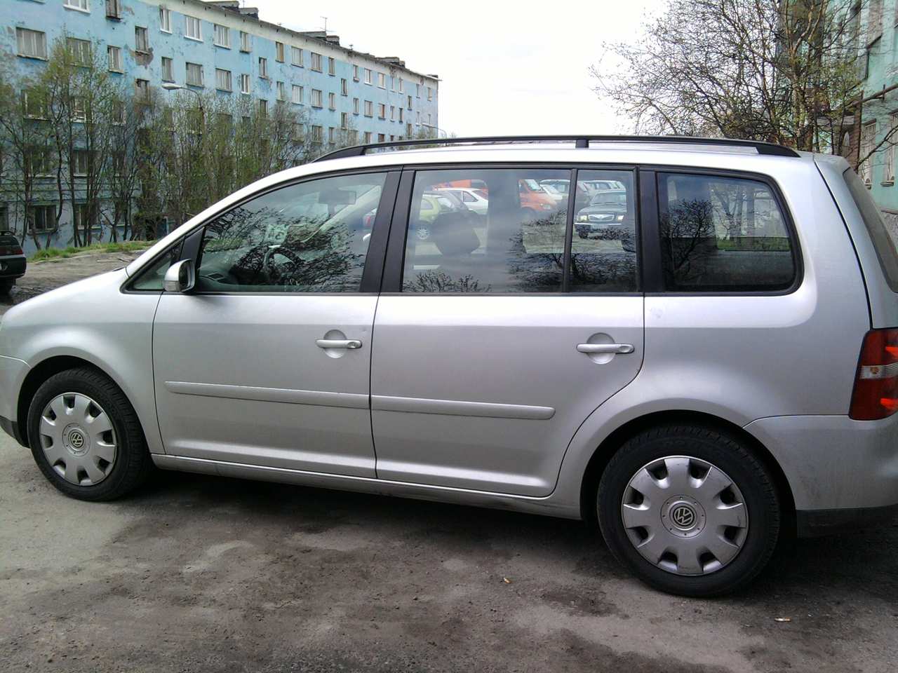 Фольксваген туран 2003 год. Фольксваген Туран 2003. VW Touran 2003 Green. Фольксваген Туран 1998.