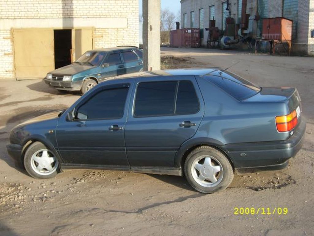 1995 Volkswagen Vento specs: mpg, towing capacity, size, photos