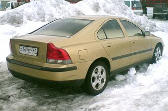 2004 Volvo S60 Pictures