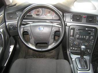 2005 Volvo S80 Pictures