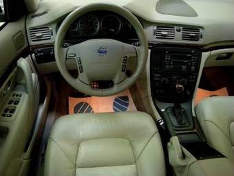 2005 Volvo S80 Pictures