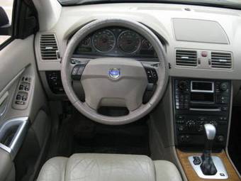 2003 Volvo XC90 Photos