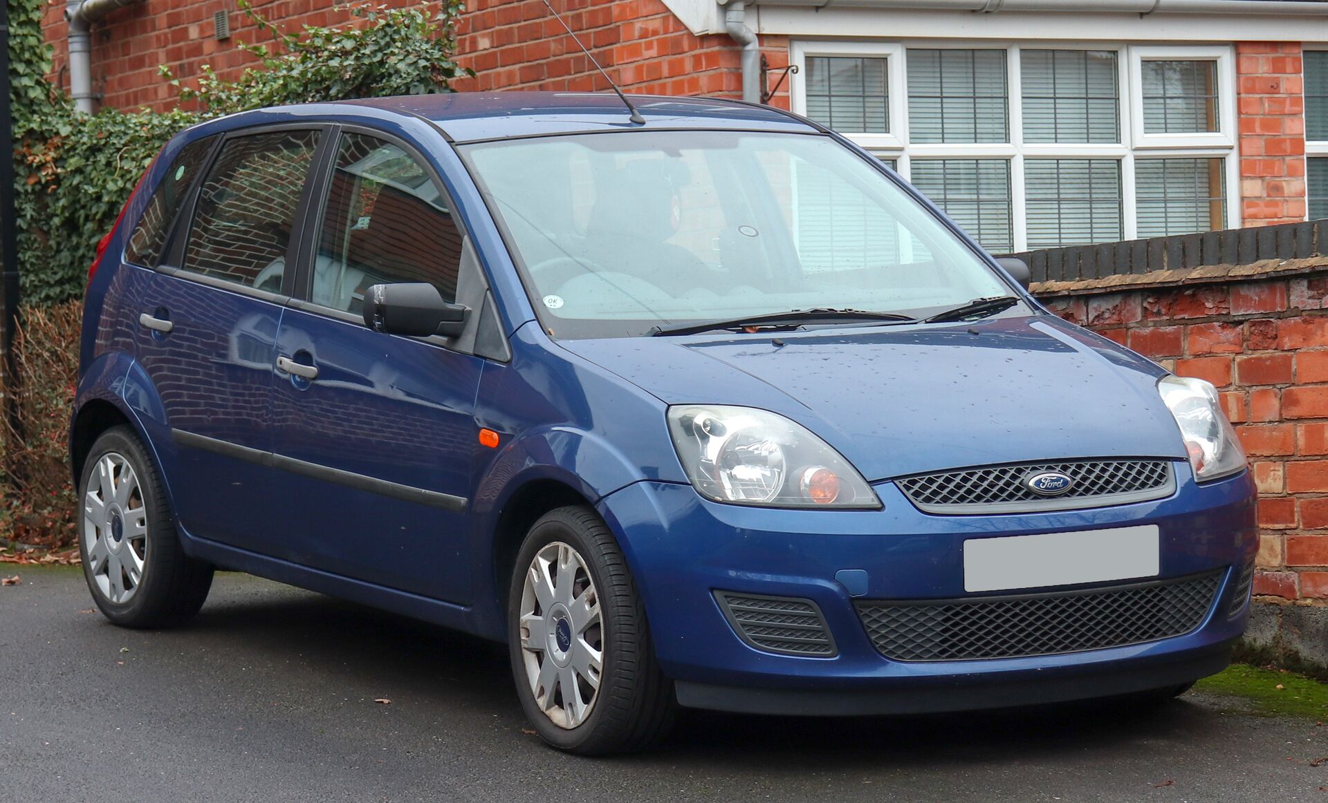 Ford Fiesta (Mk6, 5 door facelift 2005) 2005 - 2008 Specs and Technical ...