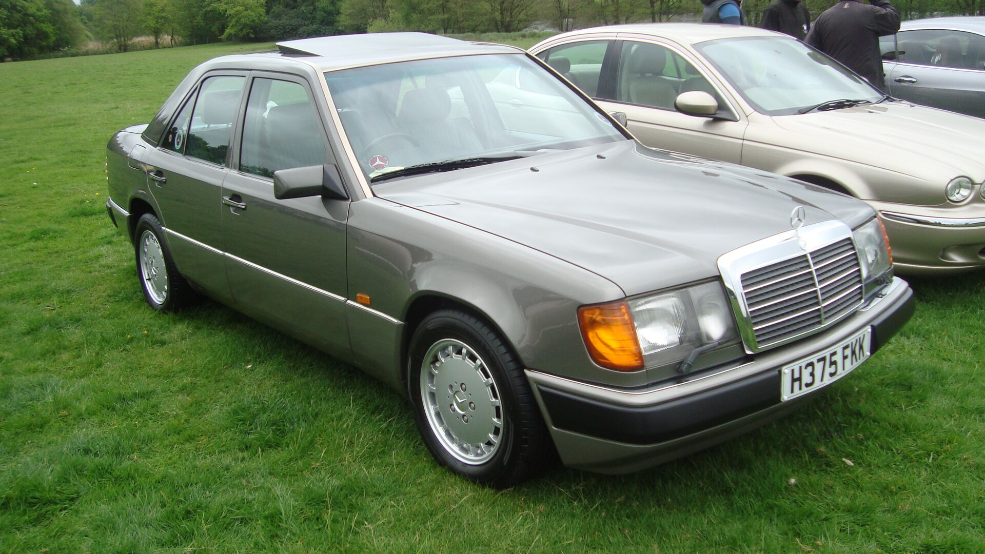 Mercedes Benz W124 Facelift 1989 320 E 220 Hp 1992 1993 Specs And Technical Data Fuel