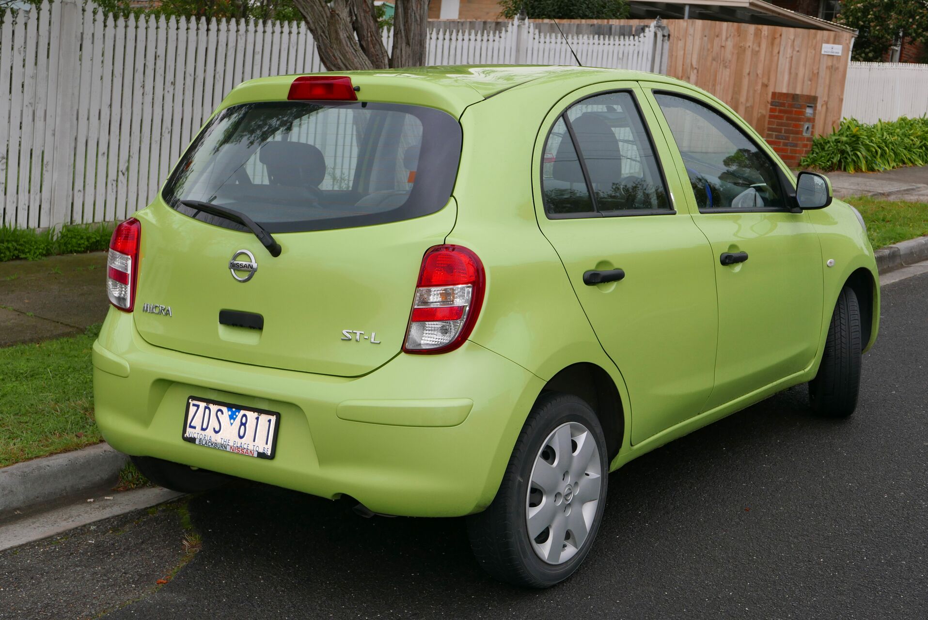 Nissan Micra (K13) 1.2 (80 Hp) 2010 - 2013 Specs and Technical Data, Fuel  Consumption, Dimensions