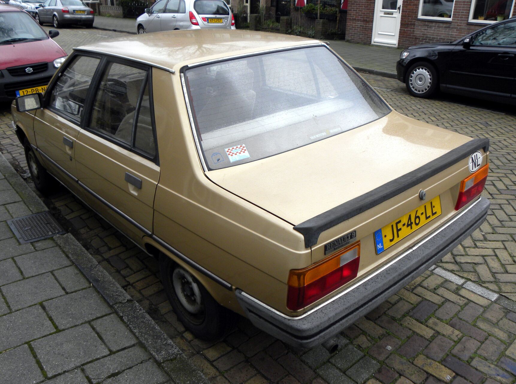 Рено 9 фото Renault 9 (L42) 1.2 (L42S) (54 Hp) 1985 - 1988 Specs and Technical Data, Fuel Co