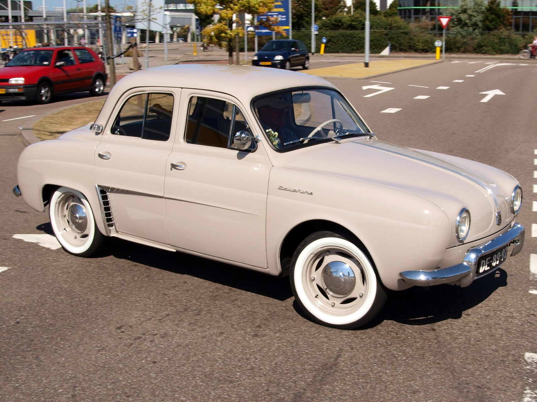 Renault Dauphine 1956 - 1967 Specs and Technical Data, Fuel Consumption ...