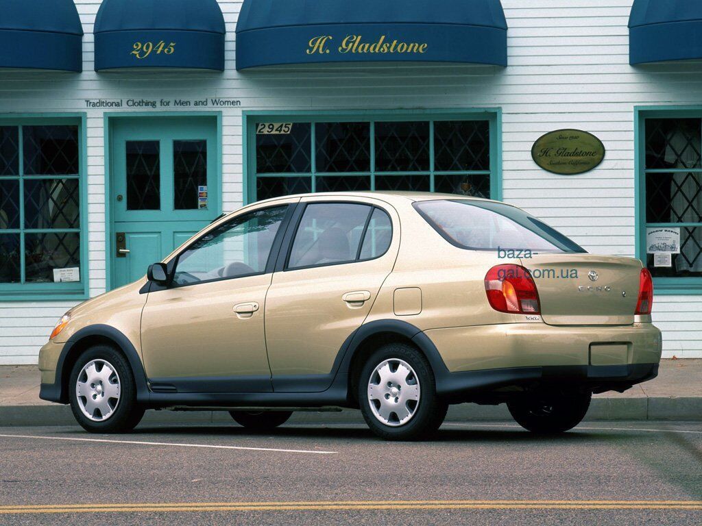 Toyota platz 2005