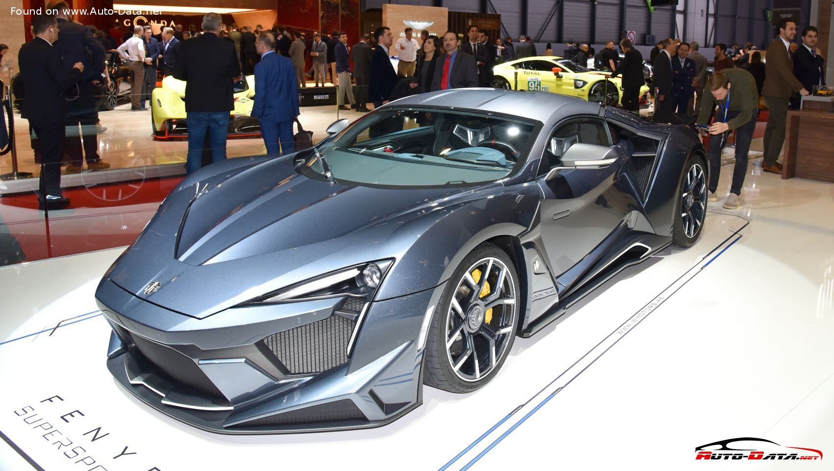 W Motors Fenyr SuperSport 4.0 (900 Hp) Automatic 2015 - present Specs ...