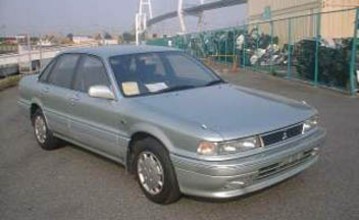 1990 Mitsubishi Eterna Sava
